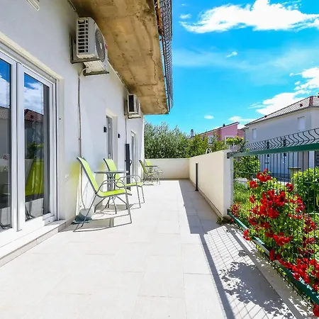 Appartement Tomo - Near Airport Kaštela
